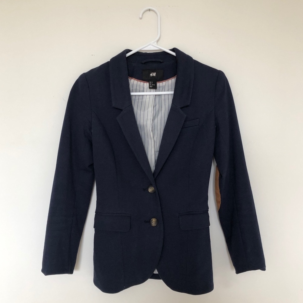 H&M form-fitted blazer